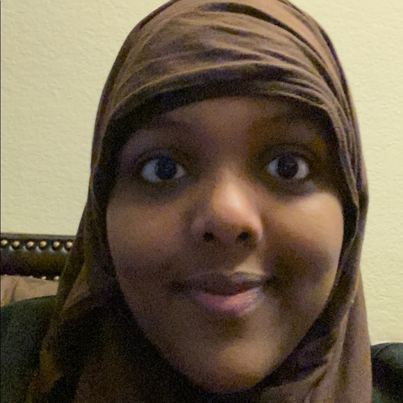 Meet your Posher, Samia - Picture 1 of 1